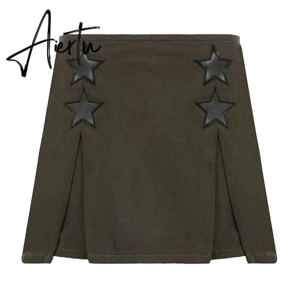 Aiertu Women Y2K Grunge Denim Skirt with Star Pattern Patchwork Summer Zipper High Waist Pleated A-line Mini Skirts Fashion Clothes