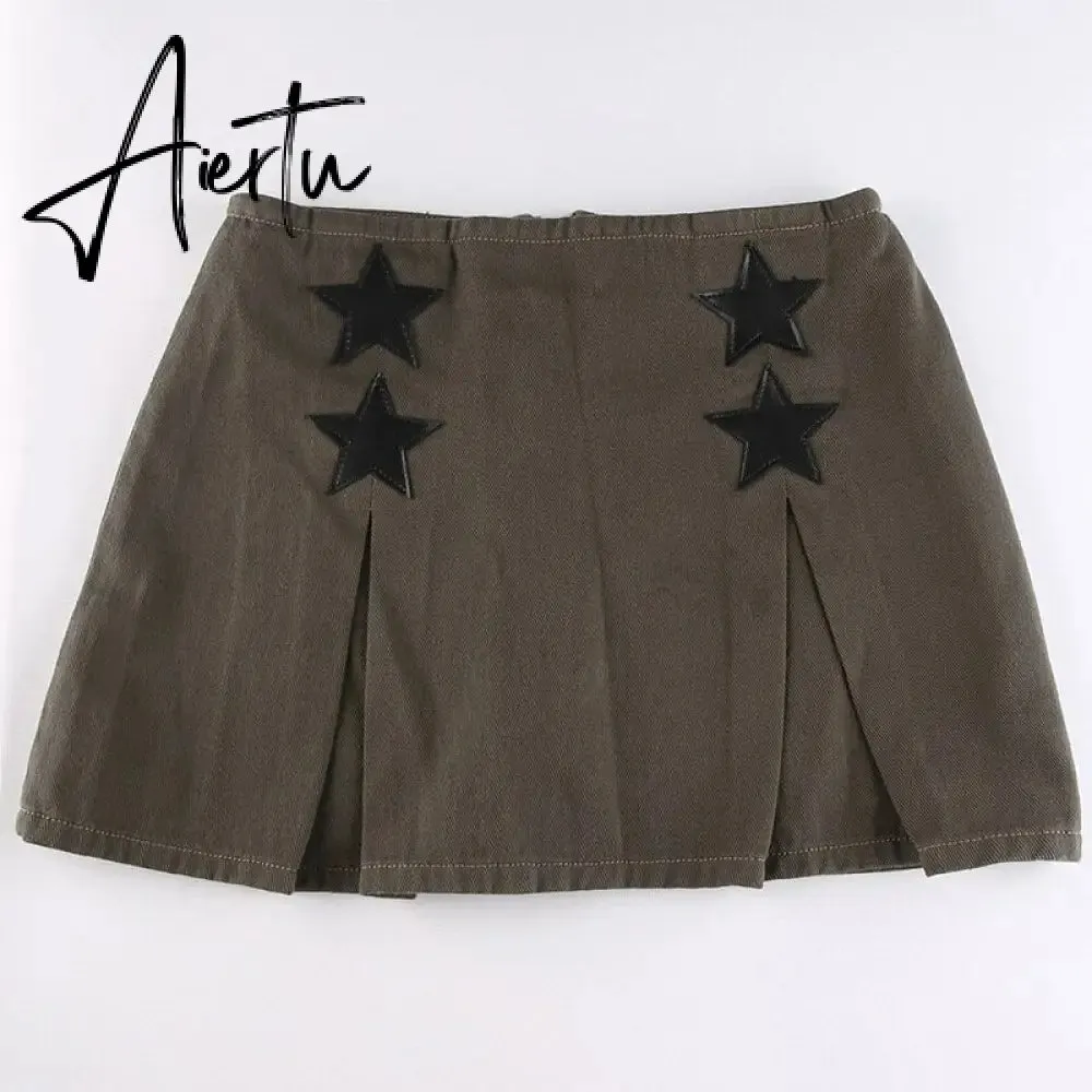 Aiertu Women Y2K Grunge Denim Skirt with Star Pattern Patchwork Summer Zipper High Waist Pleated A-line Mini Skirts Fashion Clothes