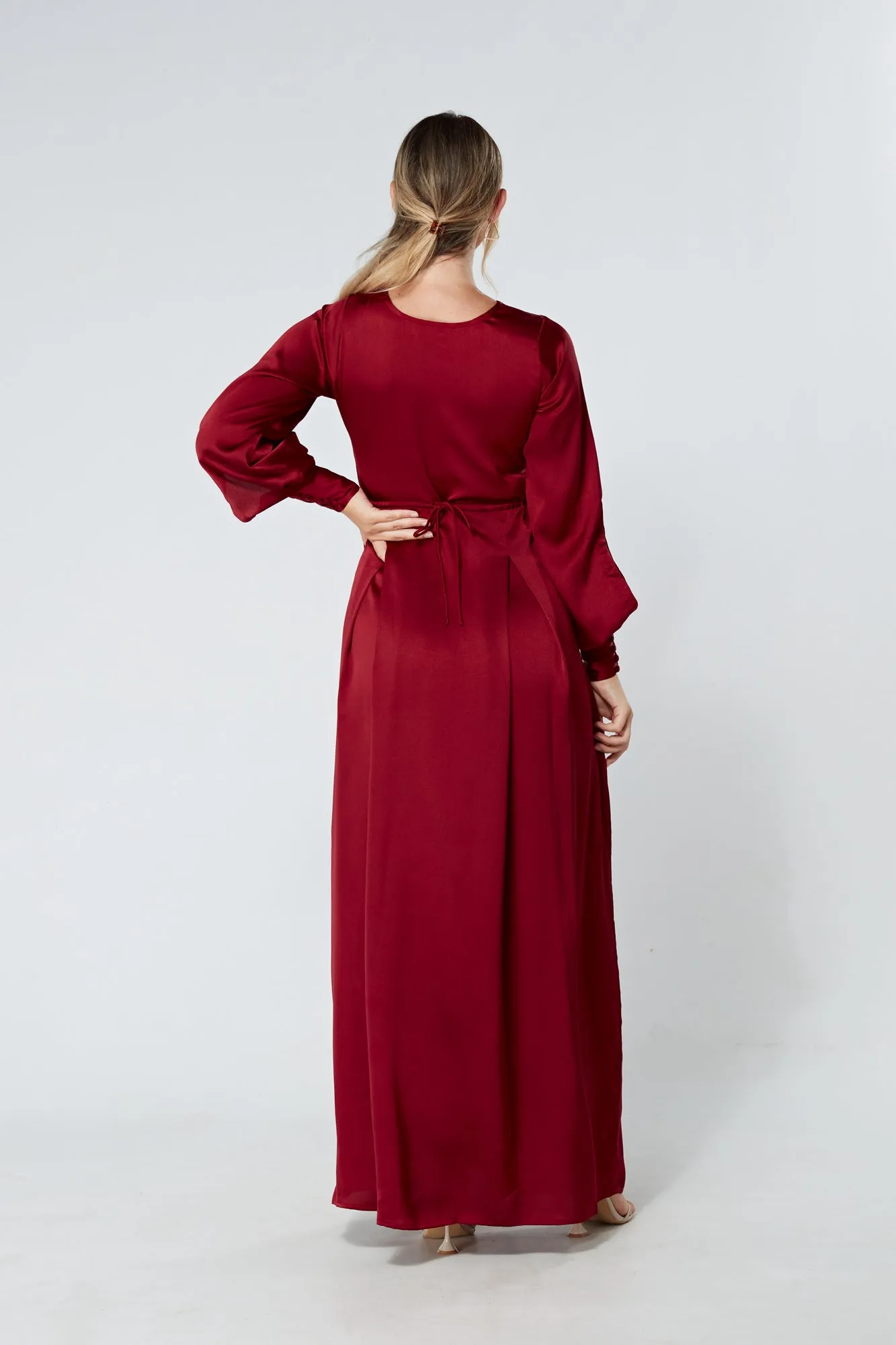 Delilah Deep Red Satin-Feel Crepe Maxi Dress With Ruched Sleeves