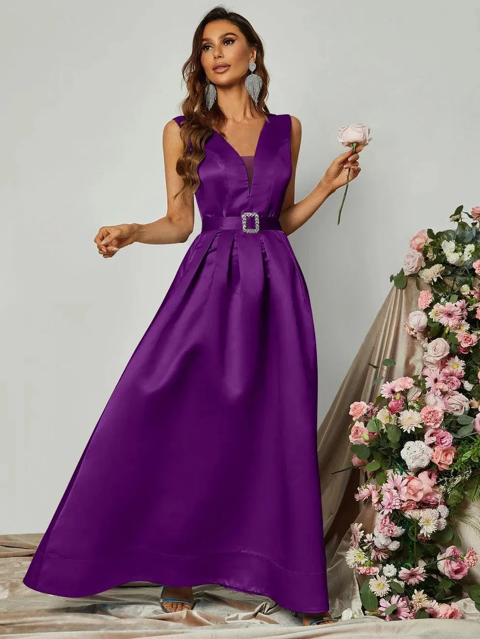 Elegant V Neck Sleeveless Pleated Prom Dress