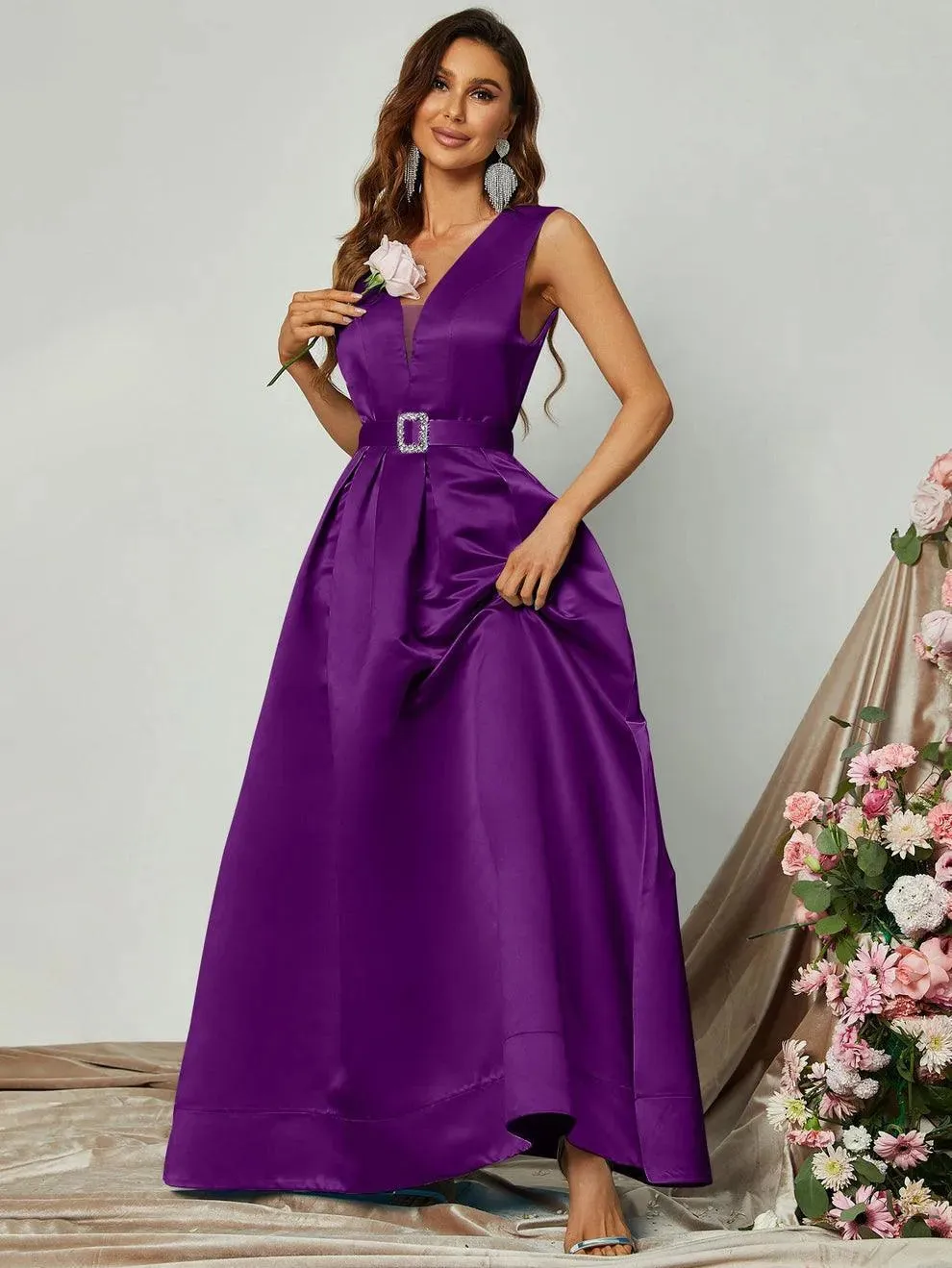 Elegant V Neck Sleeveless Pleated Prom Dress