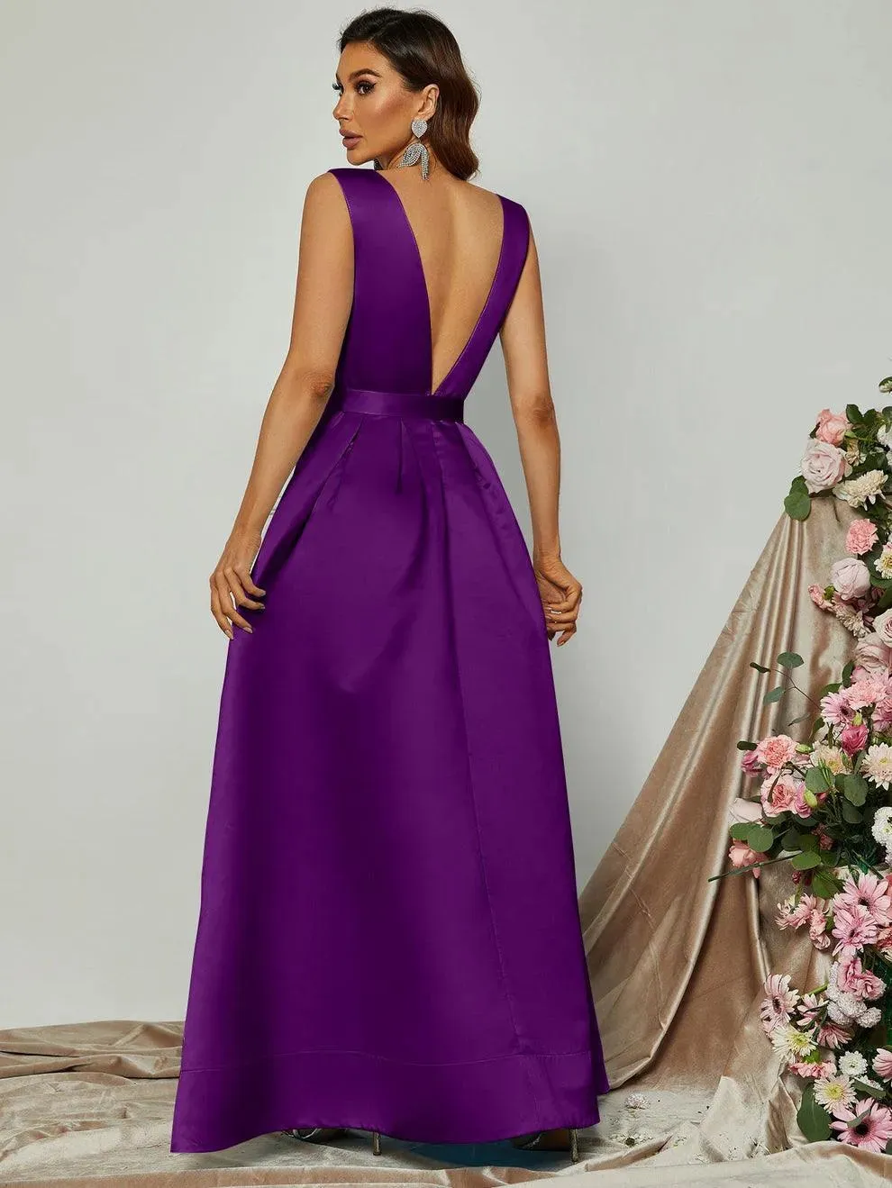 Elegant V Neck Sleeveless Pleated Prom Dress