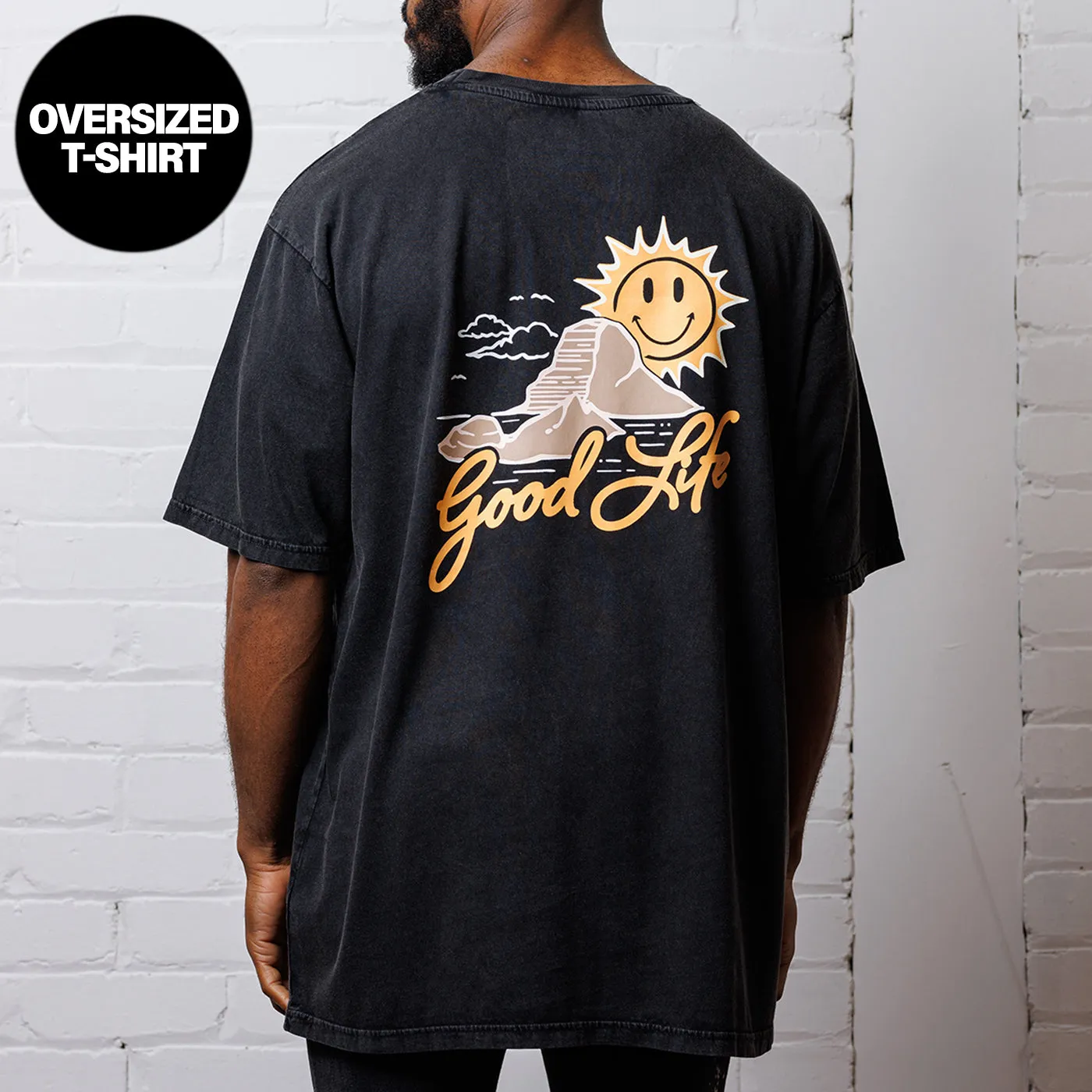 Es Vedrà Good Life Back  - Oversized Tshirt - Stone Wash Black