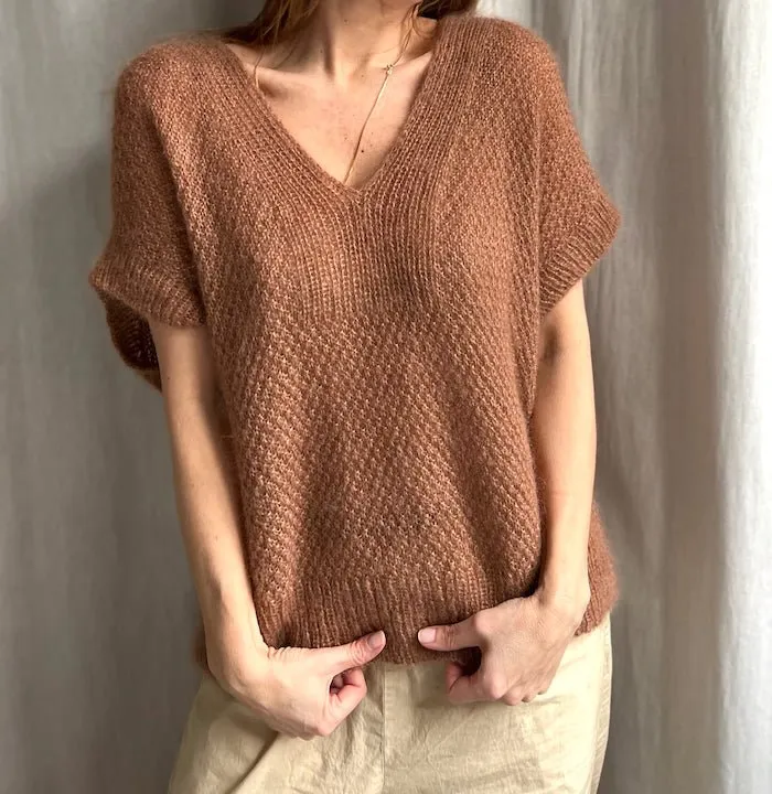 Fungus Slipover V-neck by Refined Knitwear, knitting pattern (UK, DE)