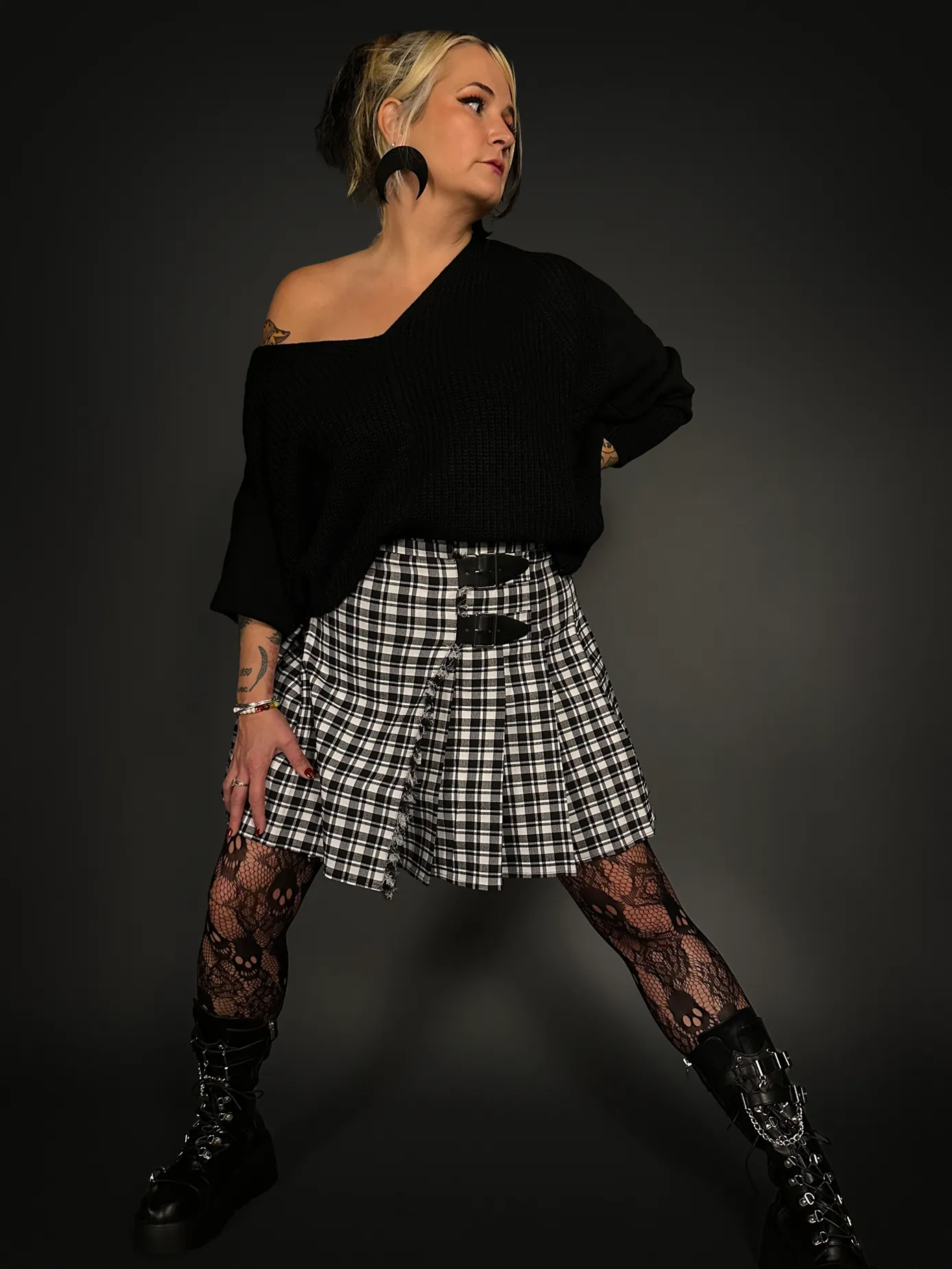 Outfit Set - Plaid Skirt with Black Front Straps & Oversized Dolman Batwing Sleeve Sweater