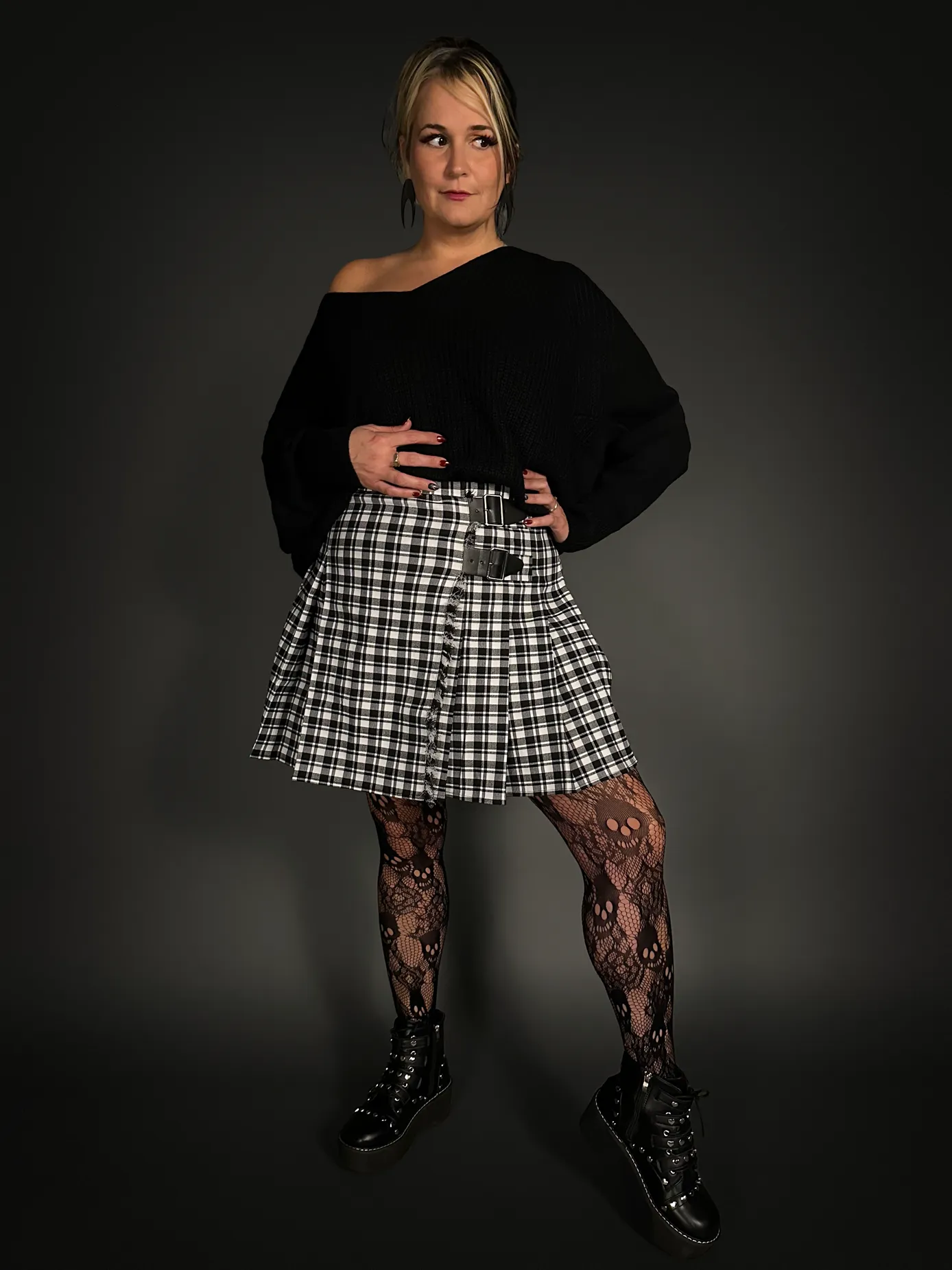 Outfit Set - Plaid Skirt with Black Front Straps & Oversized Dolman Batwing Sleeve Sweater