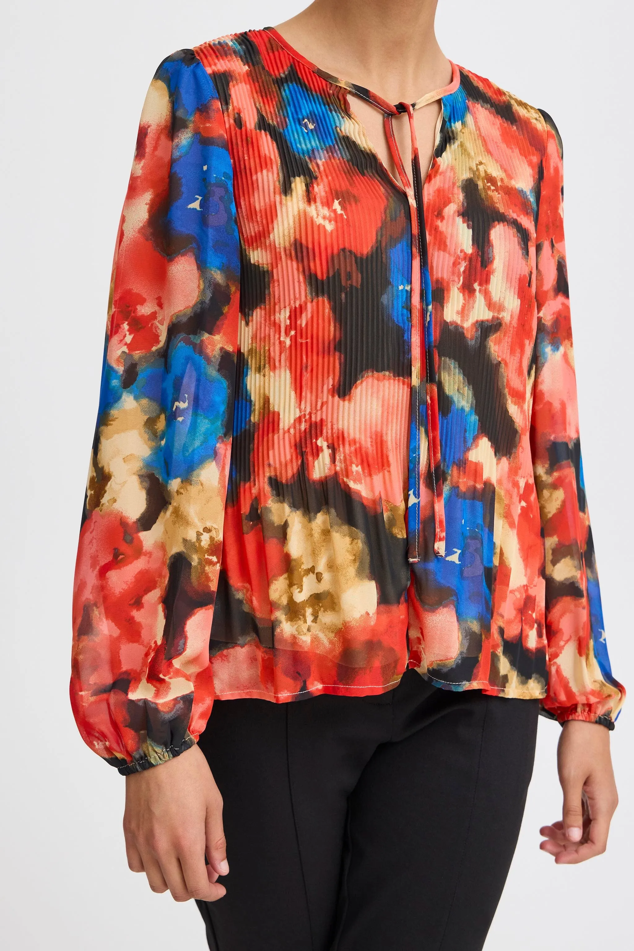 PLEATED FLORAL WORK BLOUSE