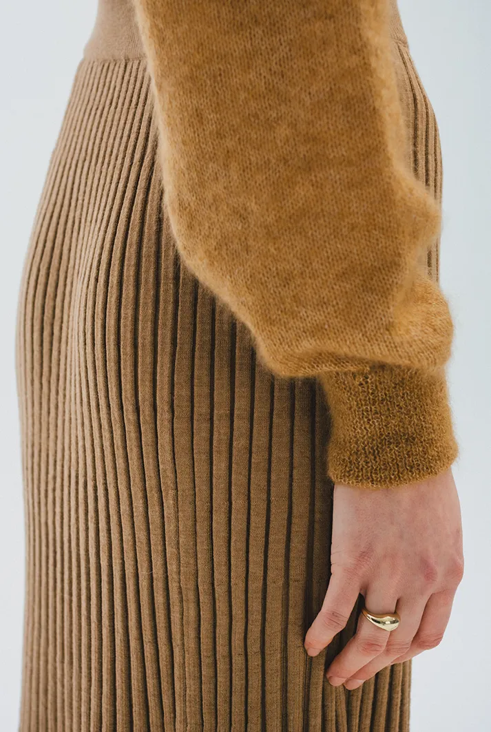 Pleated Wool Midi Skirt | Camel