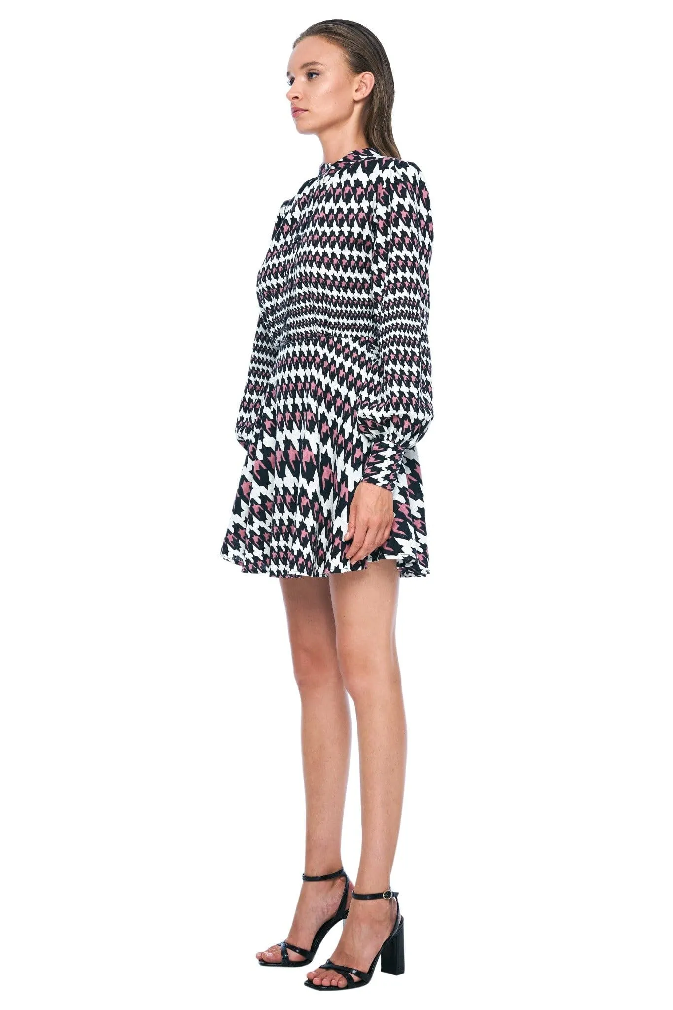 PUFF SLEEVE MINI DRESS IN HOUNDSTOOTH PINK